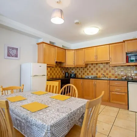 Hébergement de vacances 93 - Roomy Townhouse By Shortstays Galway