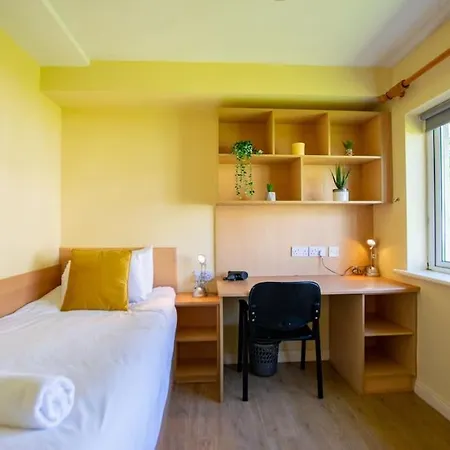 Hébergement de vacances 93 - Roomy Townhouse By Shortstays *