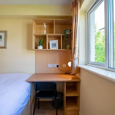 90 - Roomy Townhouse By Shortstays Galway