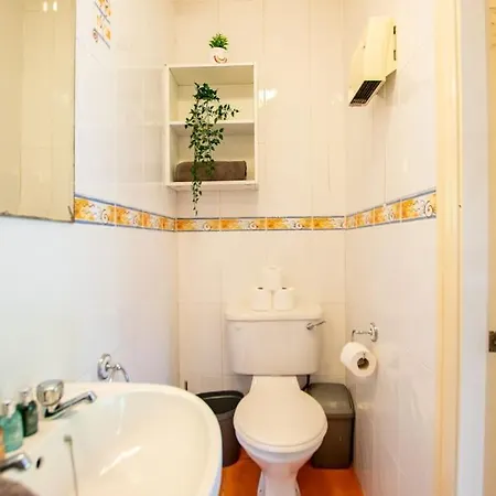 Holiday home 90 - Roomy Townhouse By Shortstays Galway