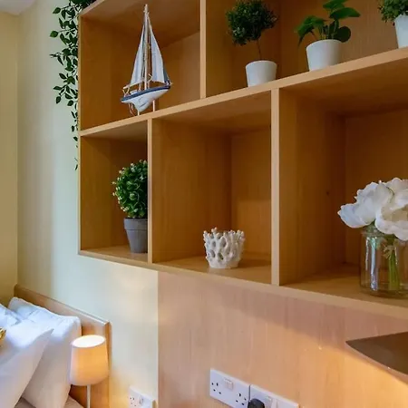 90 - Roomy Townhouse By Shortstays Holiday home Galway
